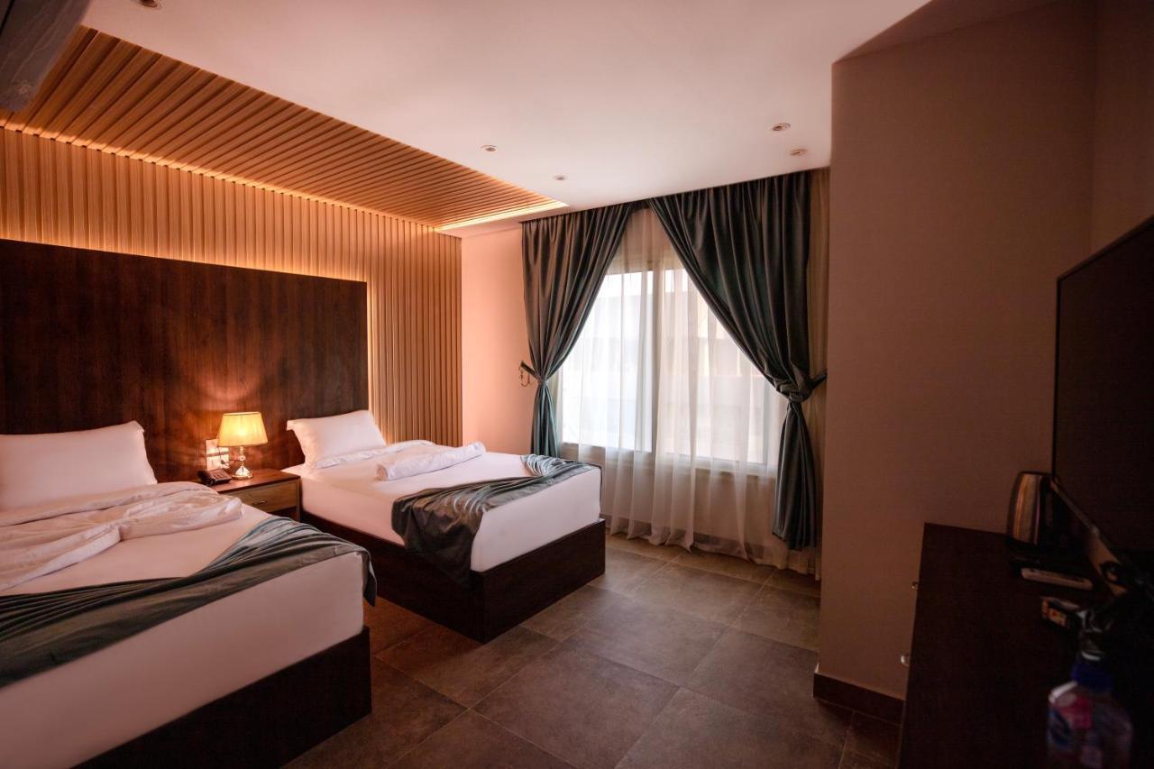 Blue Pyramids Eyes Hotel Al Kawm al Akhdar Exterior foto