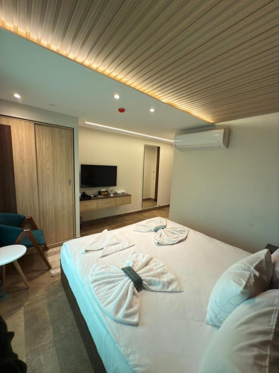 Blue Pyramids Eyes Hotel Al Kawm al Akhdar Exterior foto